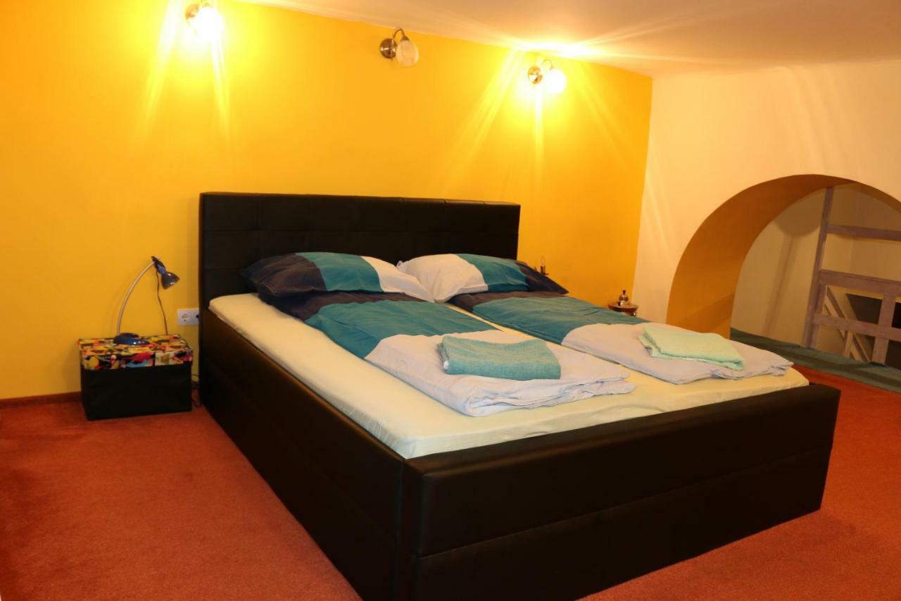 Rockstar Suite In Ruin Quarter บูดาเปสต์ ภายนอก รูปภาพ