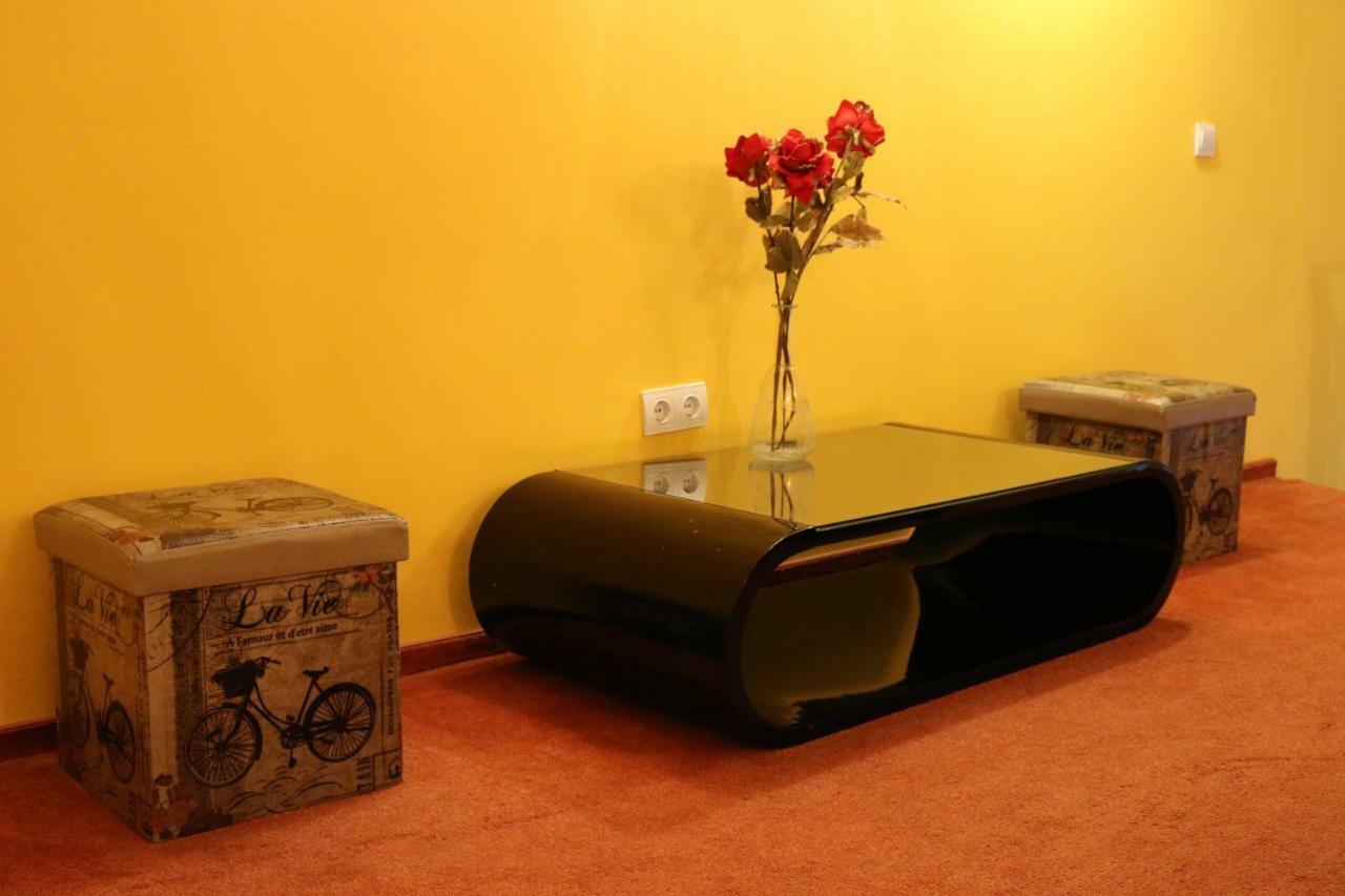 Rockstar Suite In Ruin Quarter บูดาเปสต์ ภายนอก รูปภาพ